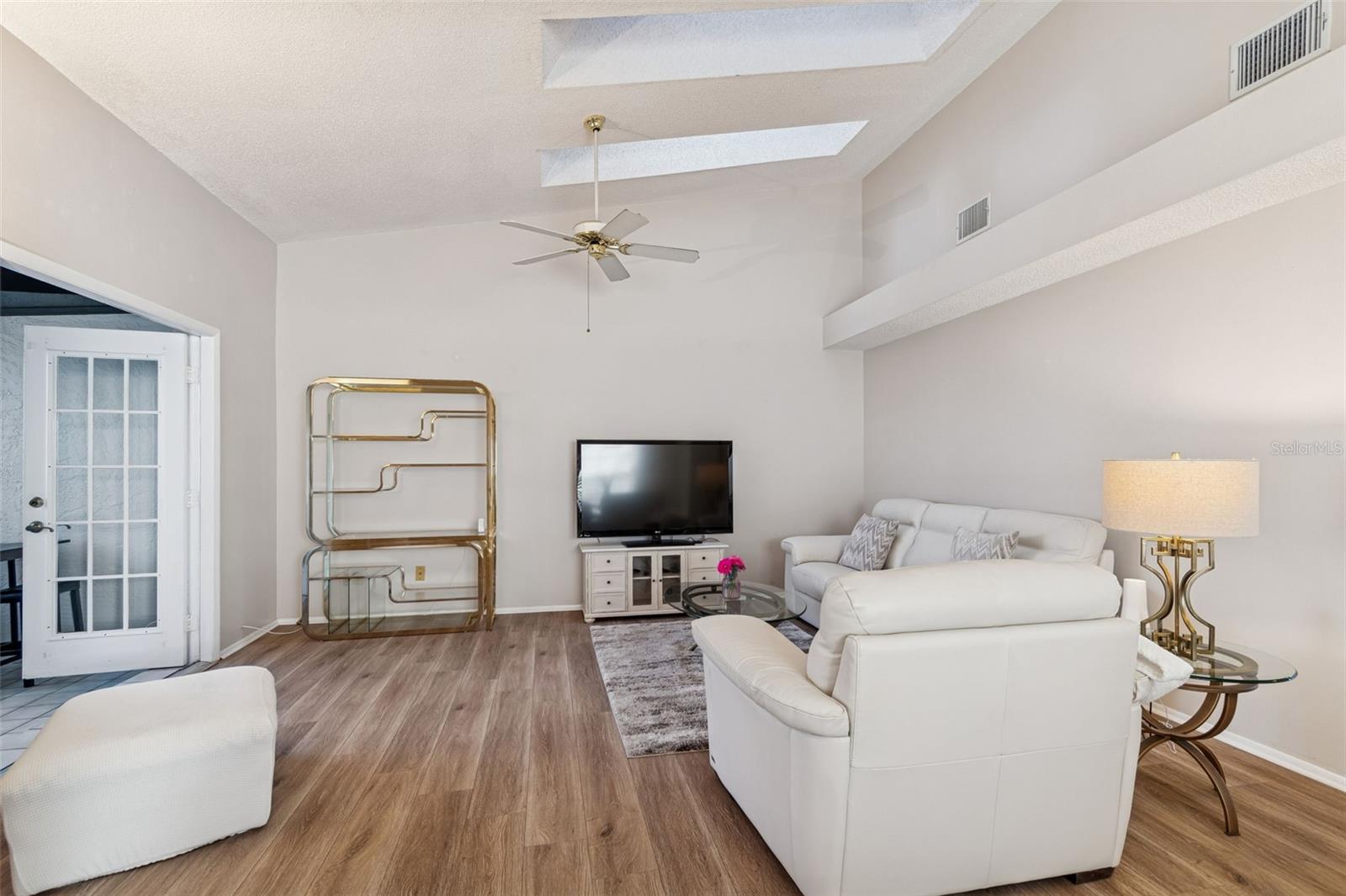 Image 12 of 44 For 3766 El Camino Court