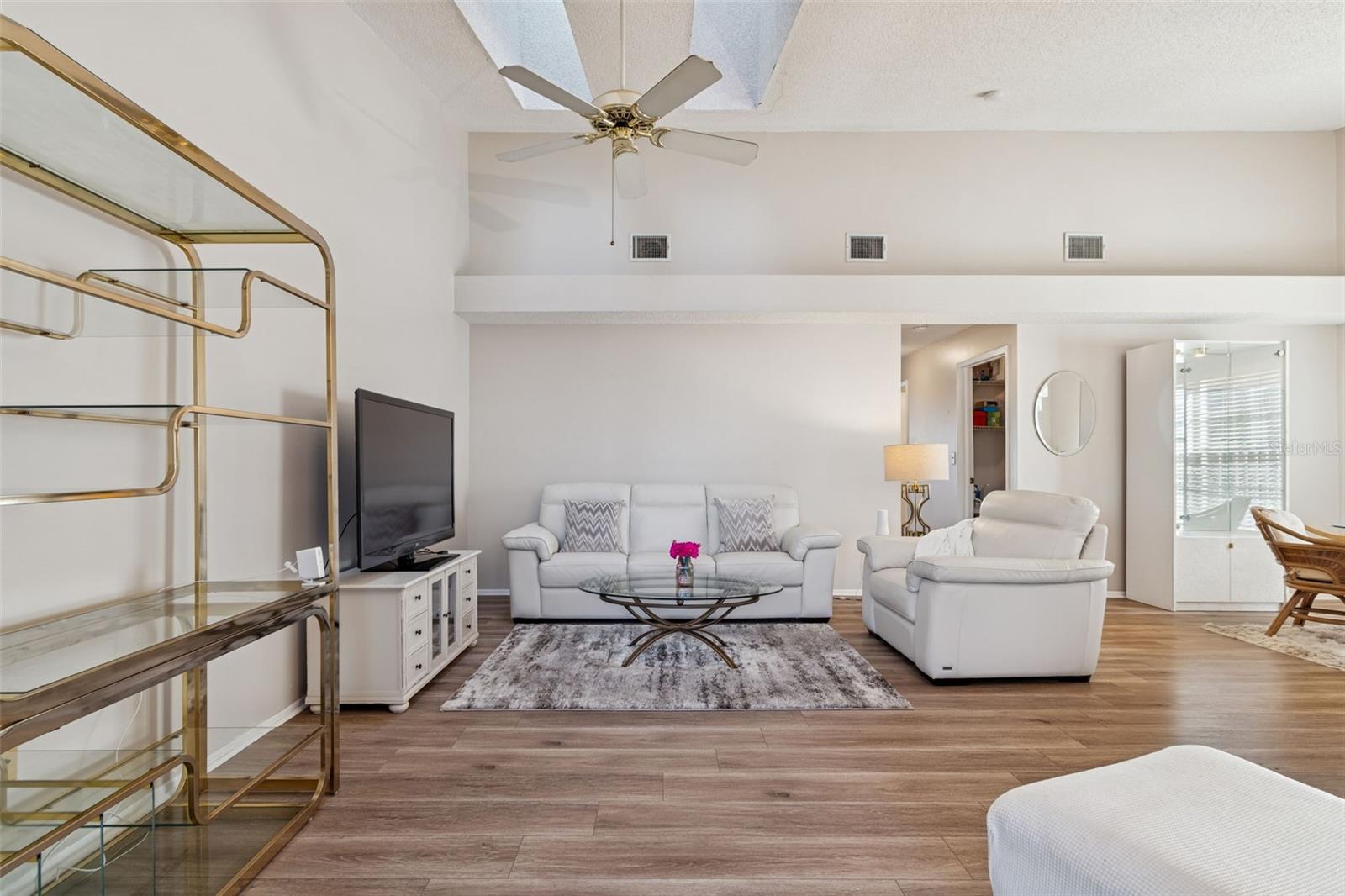 Image 14 of 44 For 3766 El Camino Court