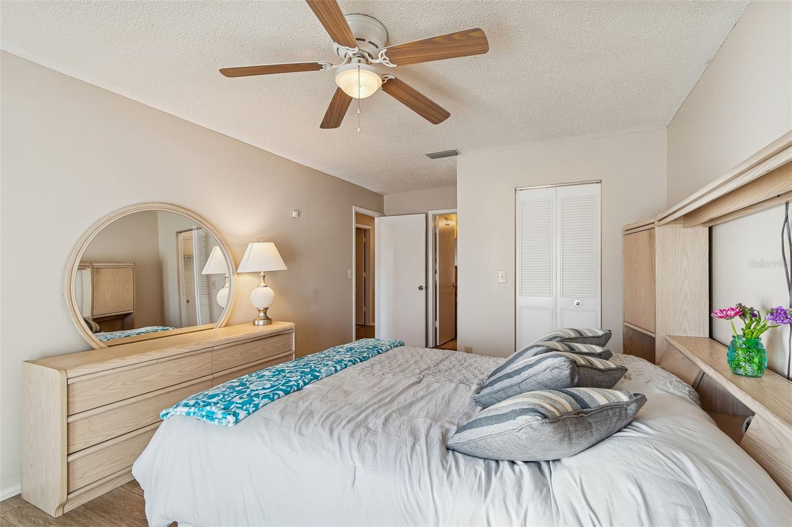 Image 21 of 44 For 3766 El Camino Court