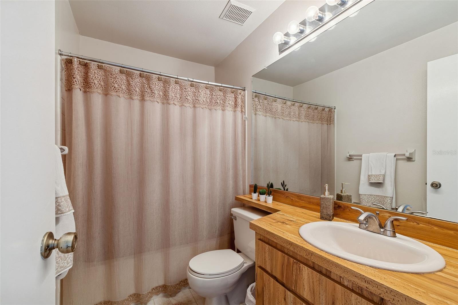 Image 29 of 44 For 3766 El Camino Court