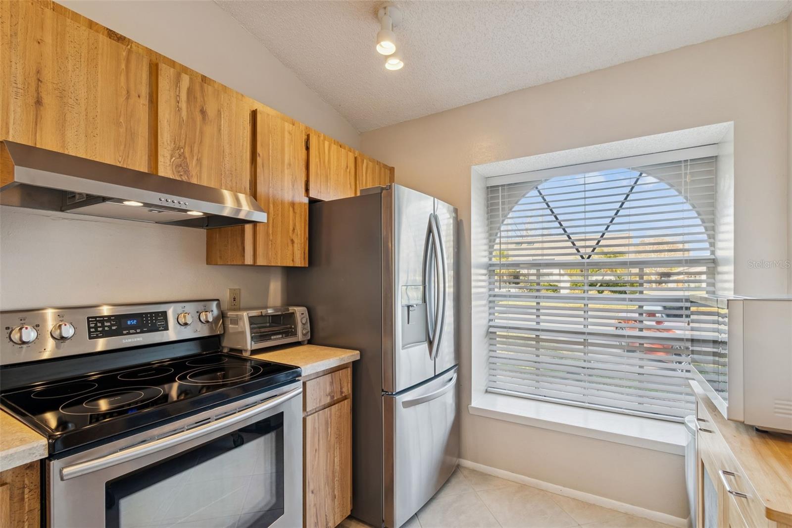 Image 6 of 44 For 3766 El Camino Court