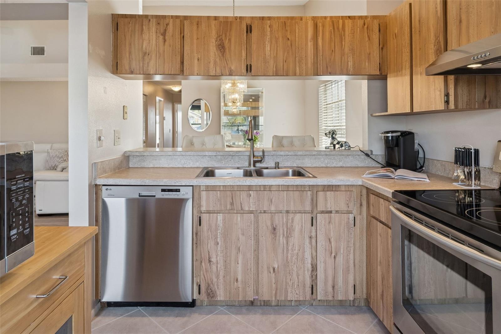 Image 7 of 44 For 3766 El Camino Court