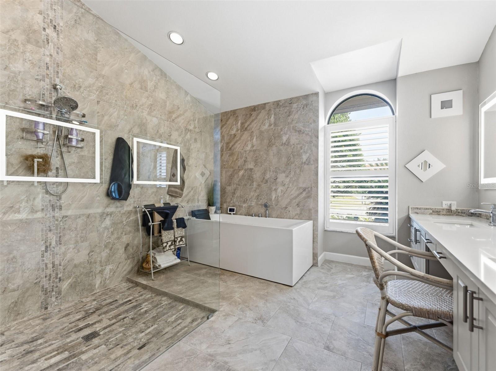 Image 26 of 60 For 4830 Longwater Way