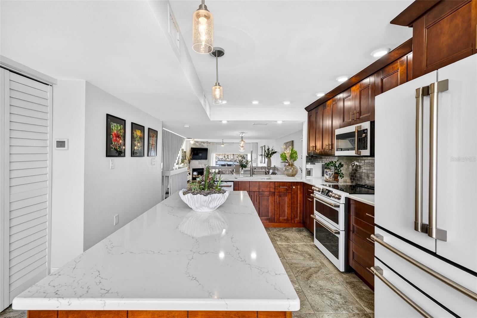 Image 10 of 86 For 132 1st Street E 106