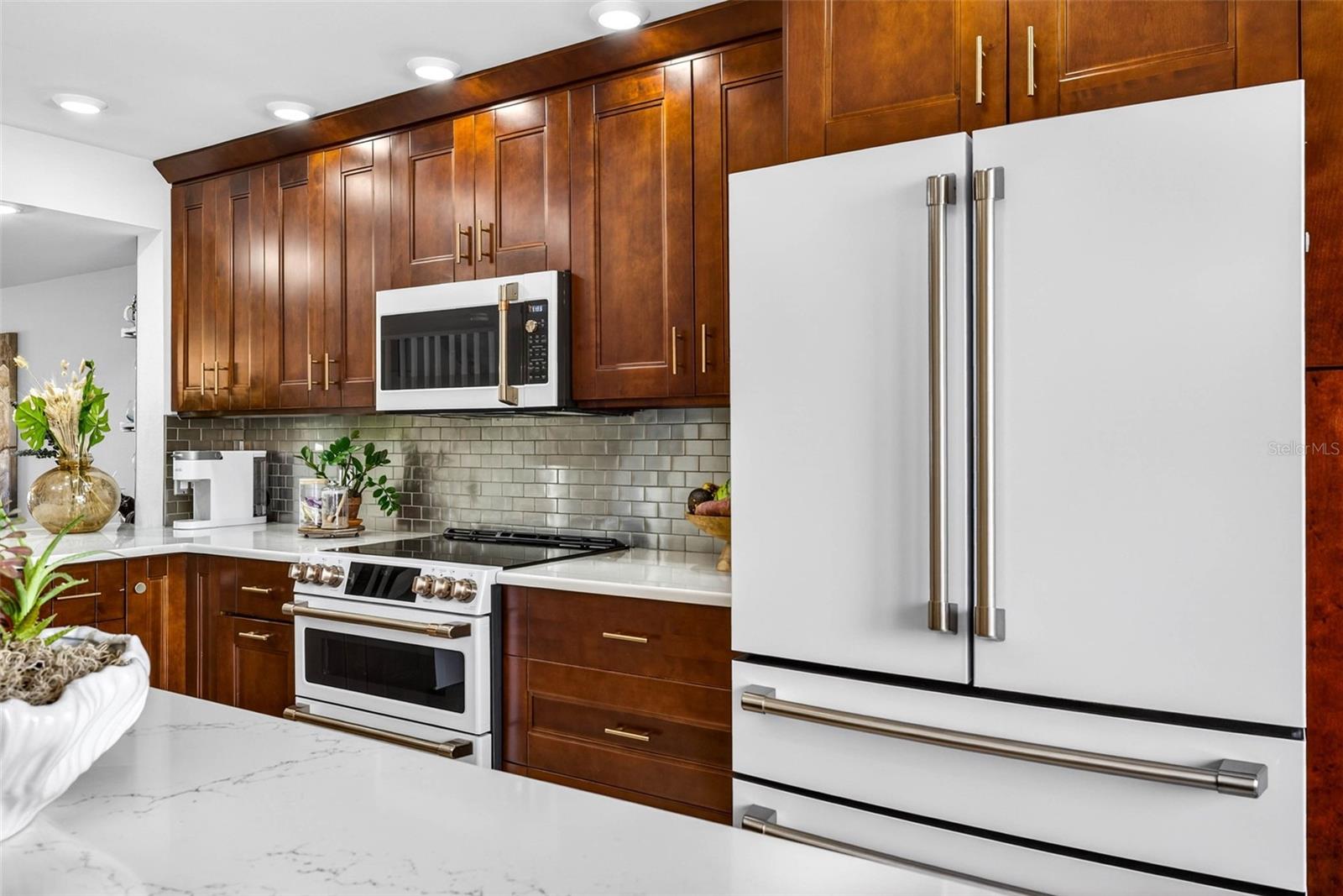 Image 11 of 86 For 132 1st Street E 106