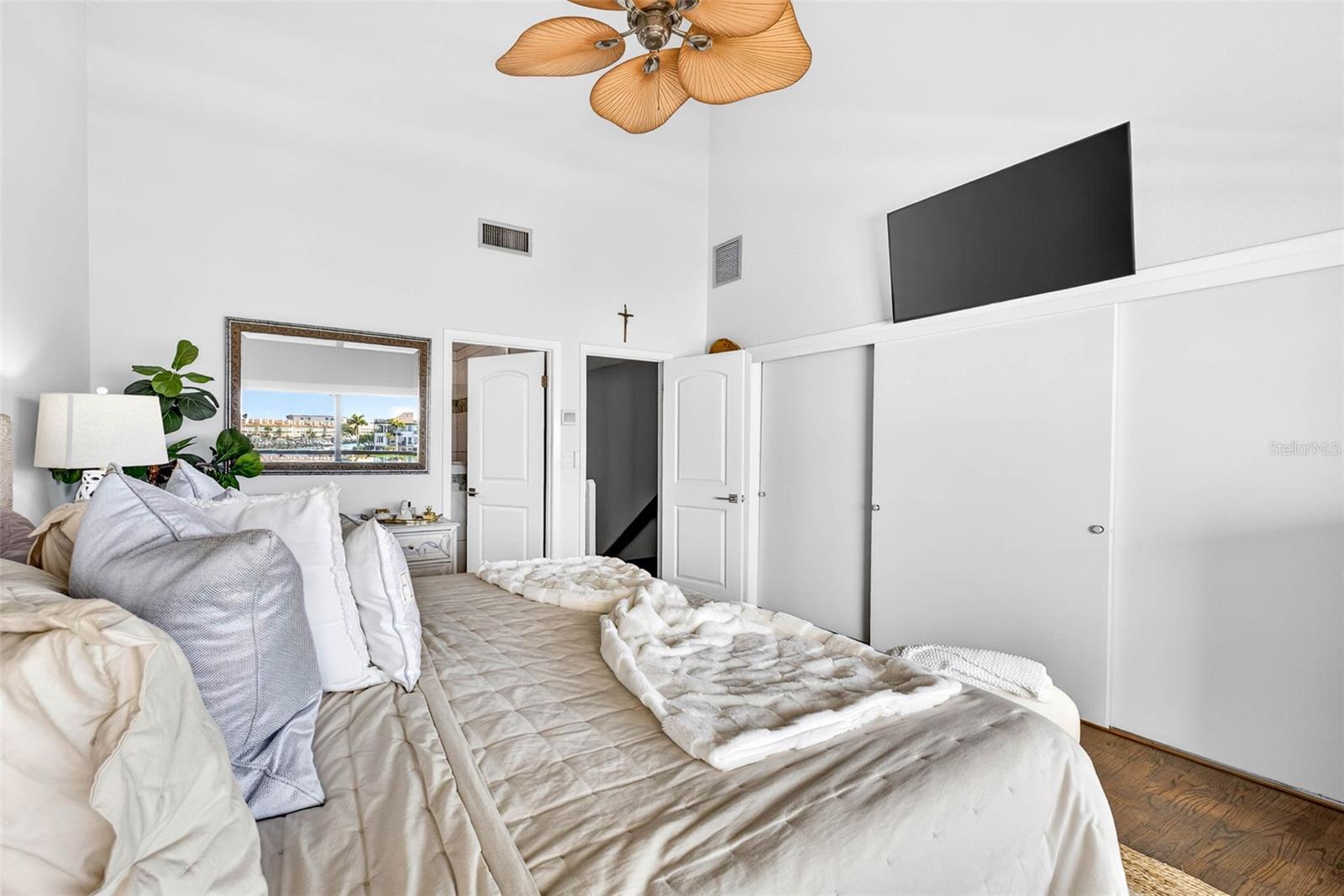 Image 35 of 86 For 132 1st Street E 106