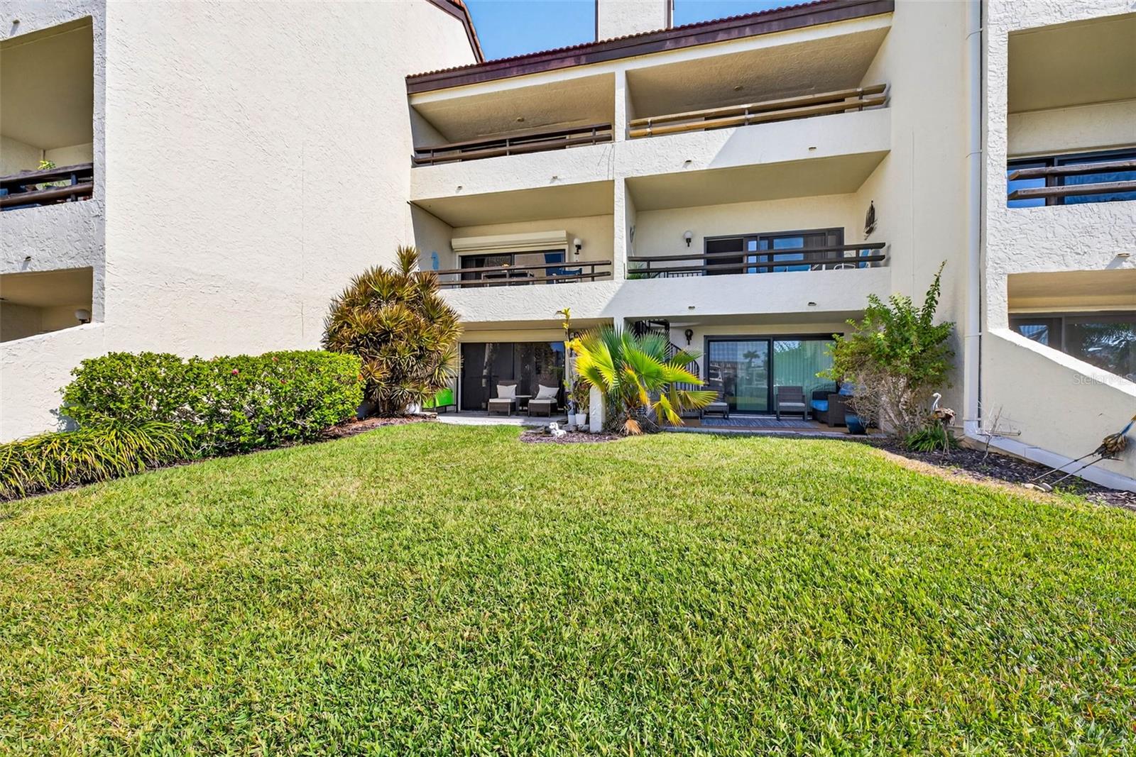 Image 54 of 86 For 132 1st Street E 106