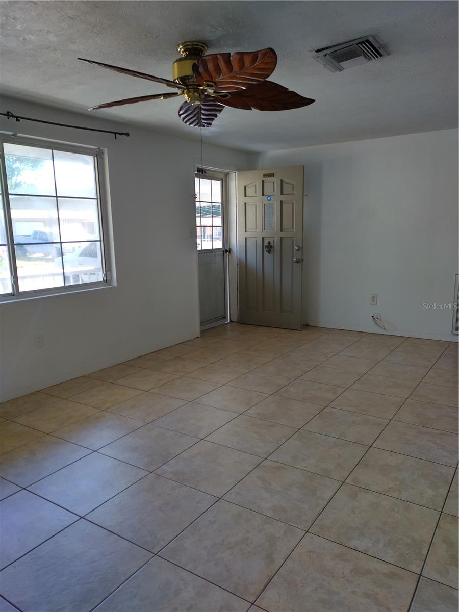 Image 10 of 12 For 2103 Hess Drive