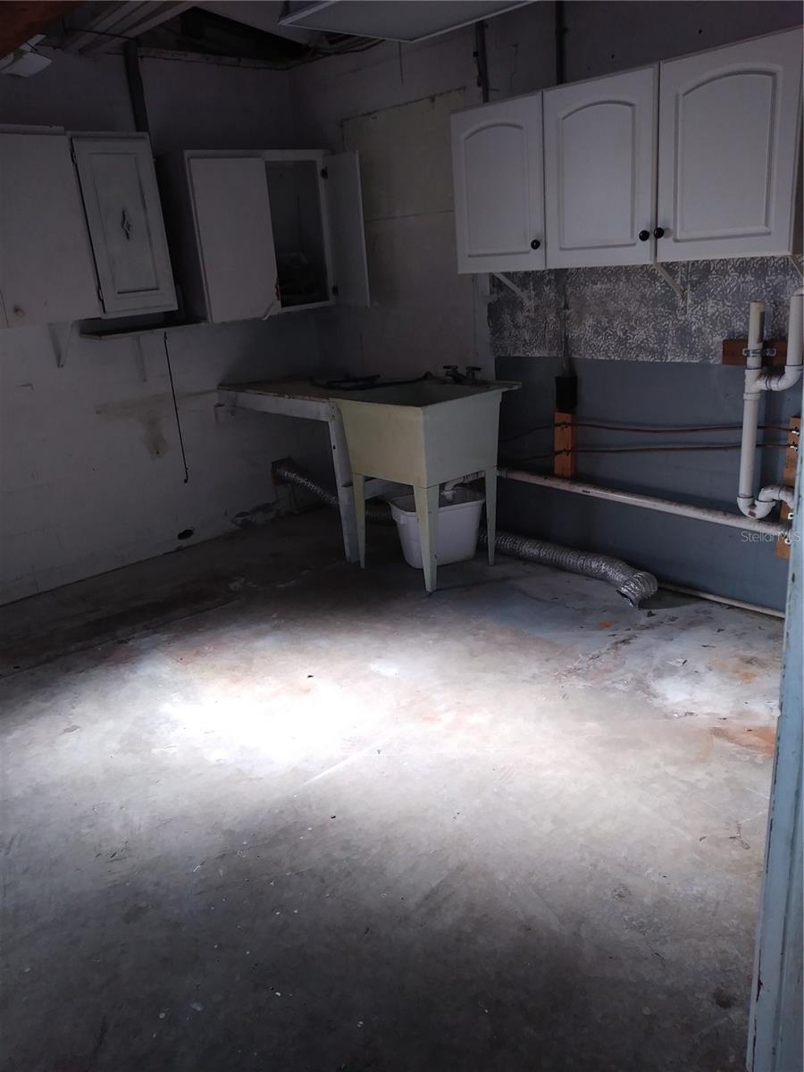 Image 11 of 12 For 2103 Hess Drive