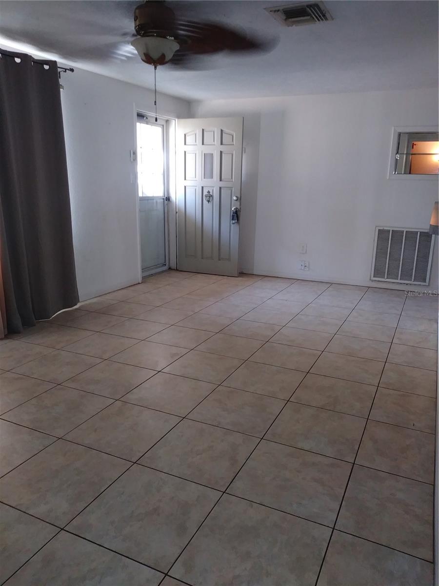 Image 5 of 12 For 2103 Hess Drive