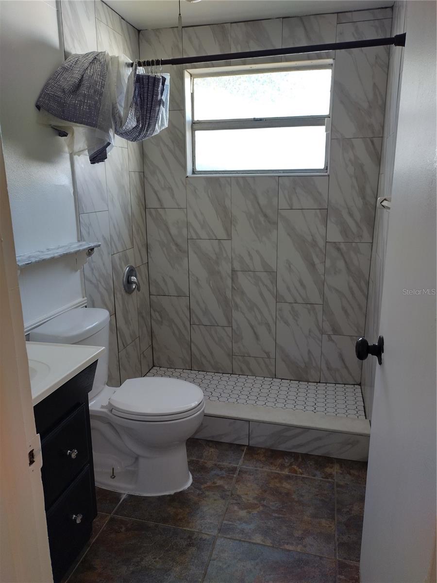 Image 7 of 12 For 2103 Hess Drive