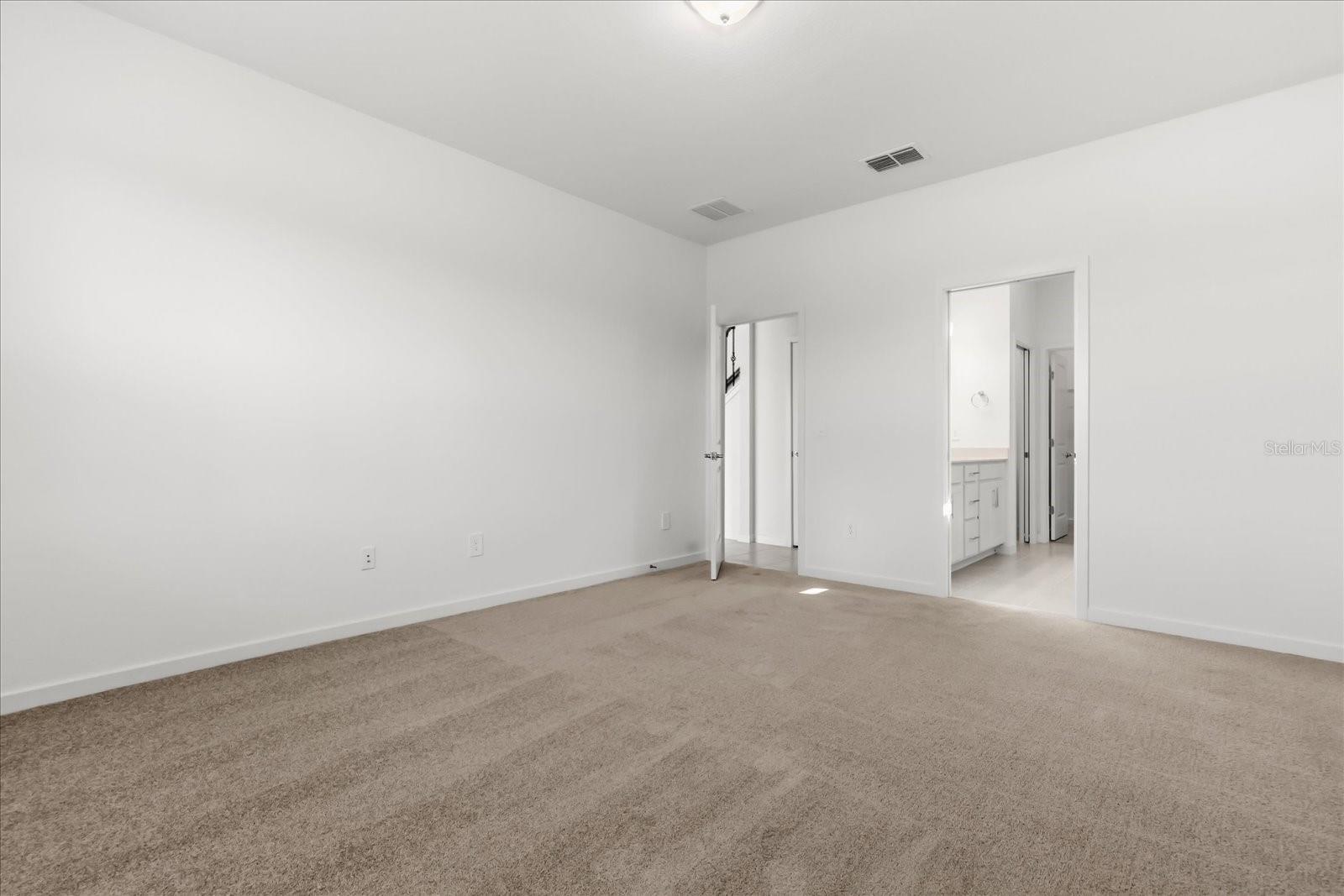 Image 18 of 42 For 11216 Sycamore Glen Loop