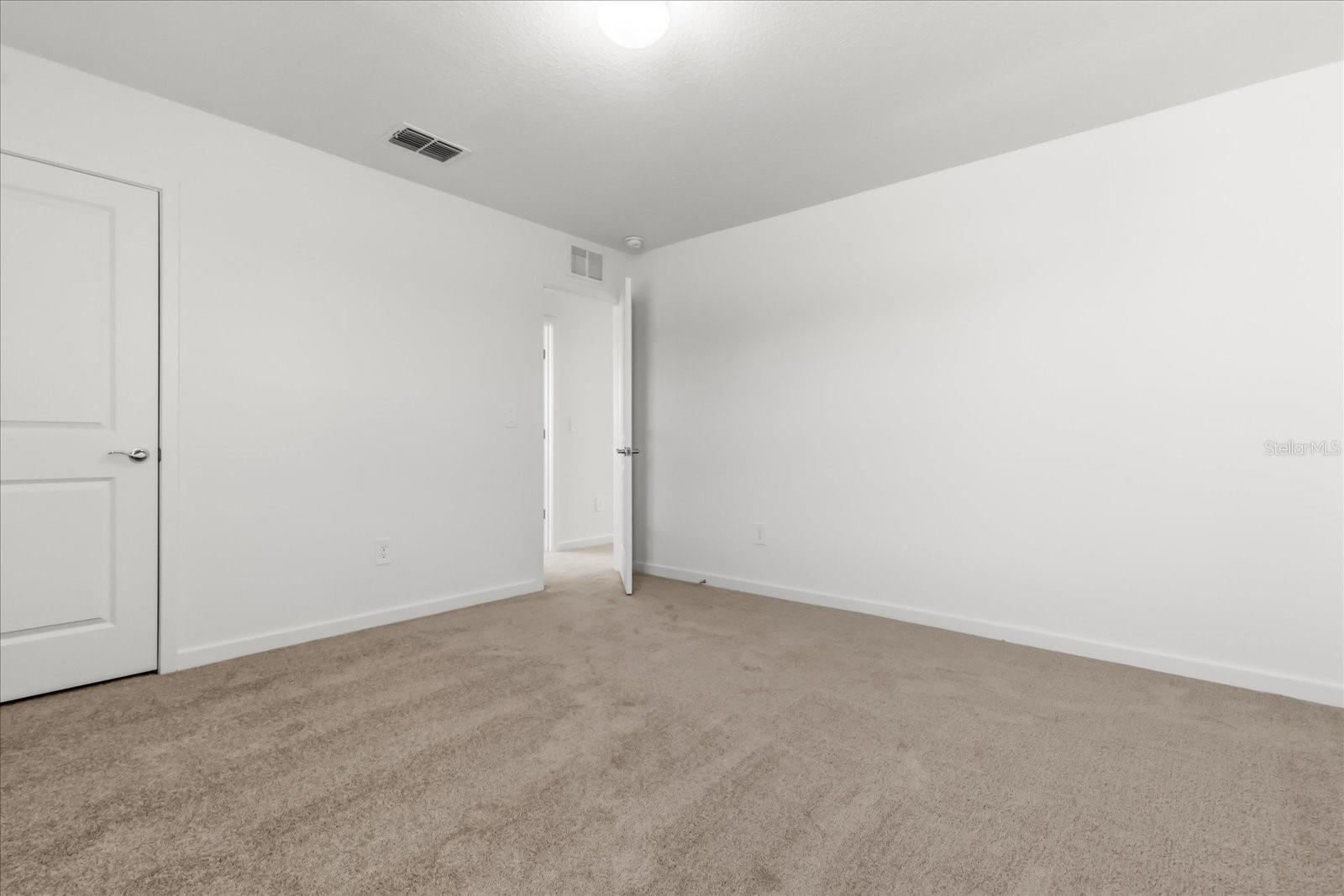 Image 28 of 42 For 11216 Sycamore Glen Loop