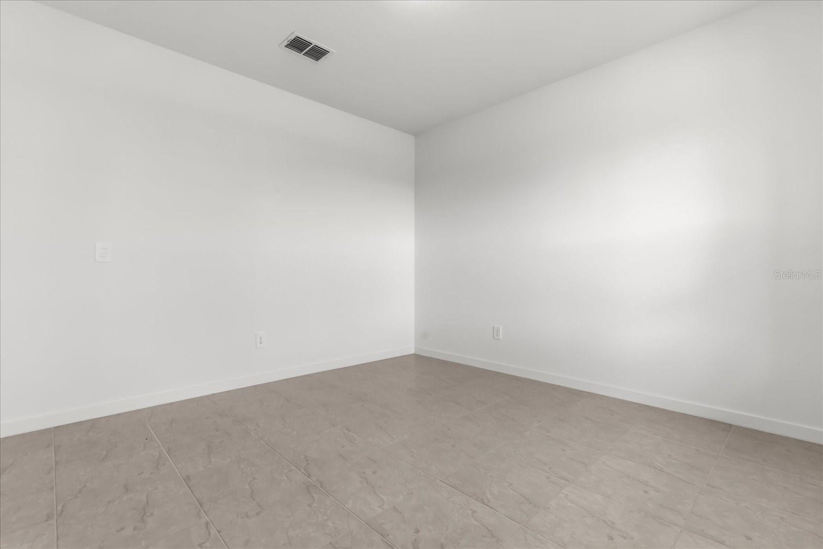 Image 31 of 42 For 11216 Sycamore Glen Loop