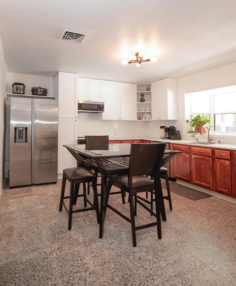 Image 10 of 32 For 4739 Baywood Point Drive S