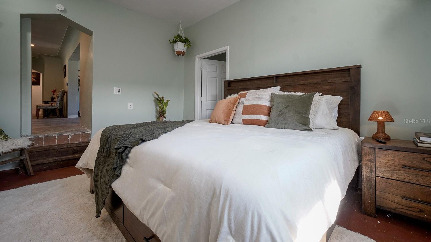 Image 13 of 32 For 4739 Baywood Point Drive S