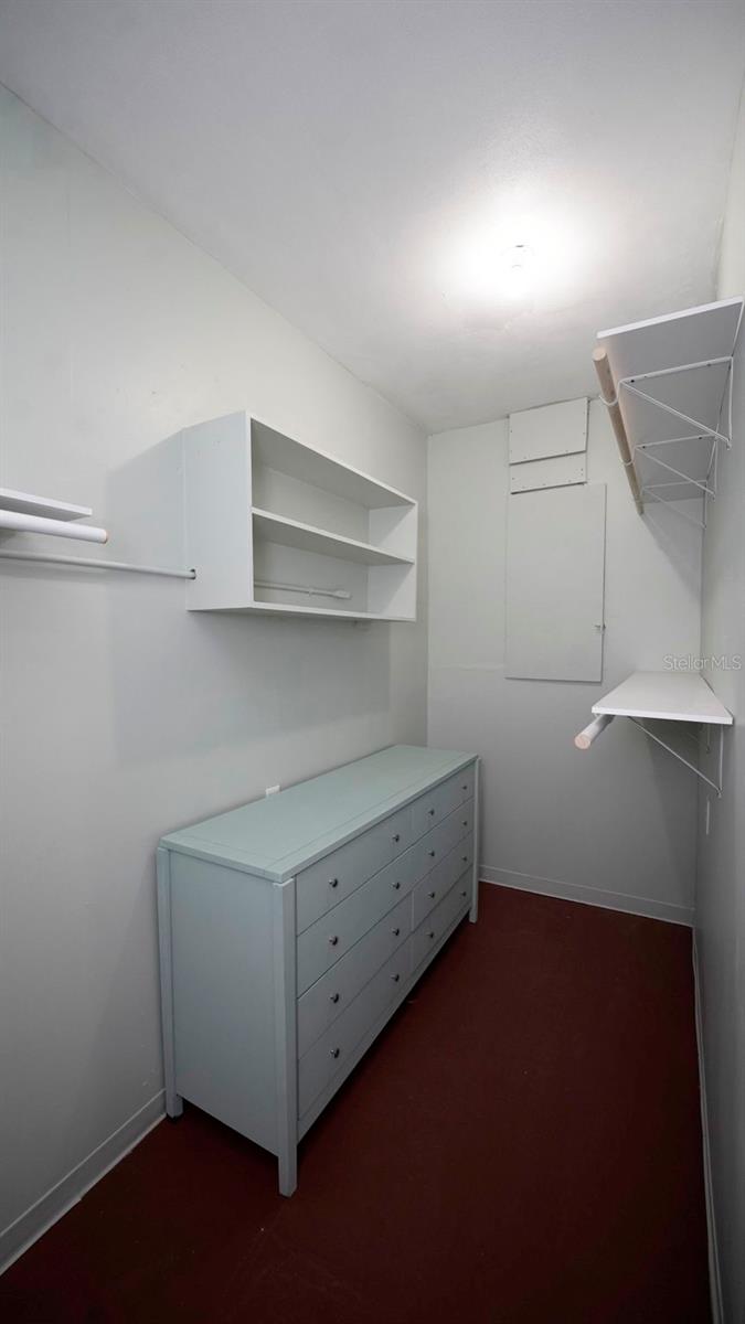 Image 16 of 32 For 4739 Baywood Point Drive S