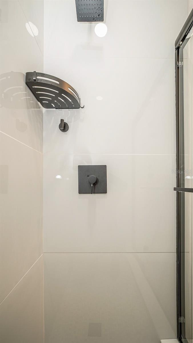 Image 17 of 32 For 4739 Baywood Point Drive S