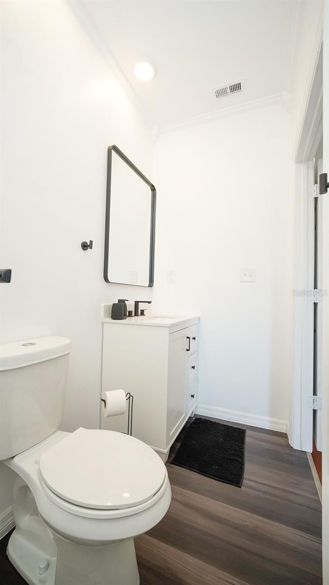 Image 18 of 32 For 4739 Baywood Point Drive S