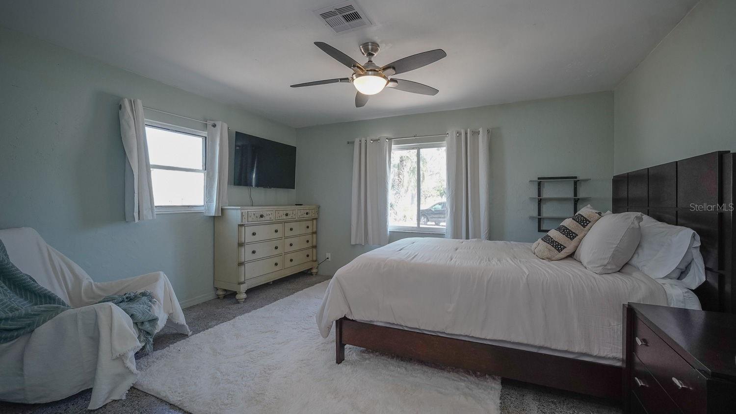 Image 22 of 32 For 4739 Baywood Point Drive S