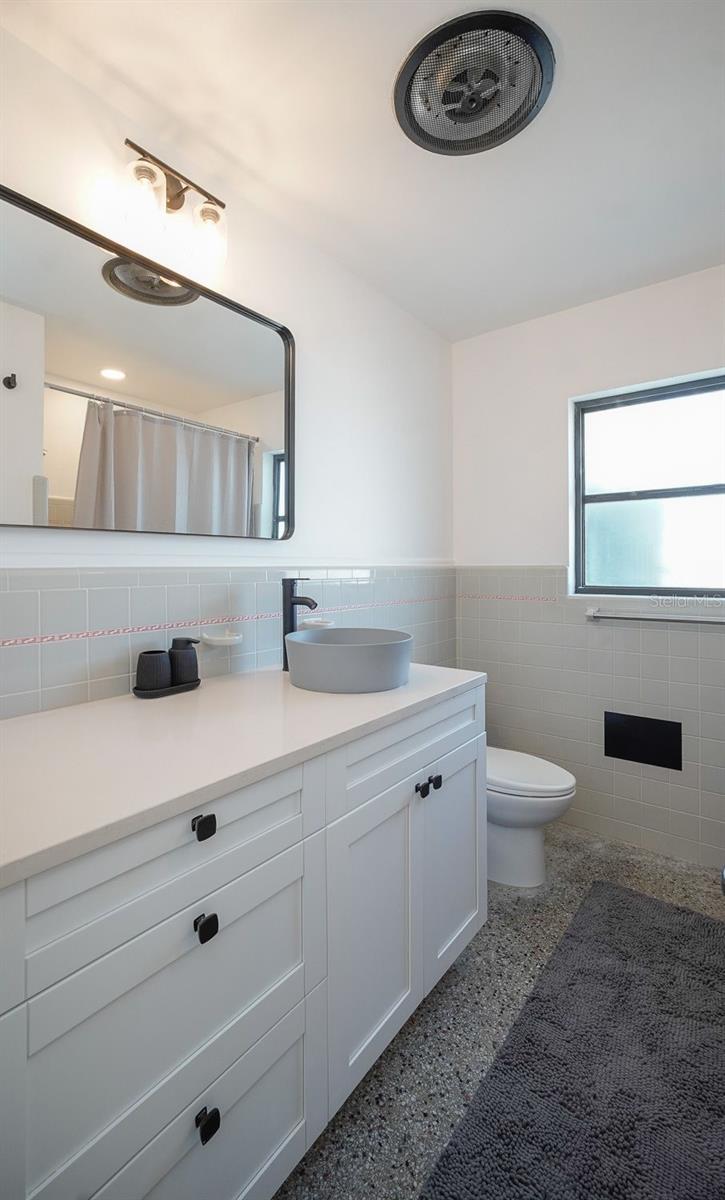 Image 23 of 32 For 4739 Baywood Point Drive S