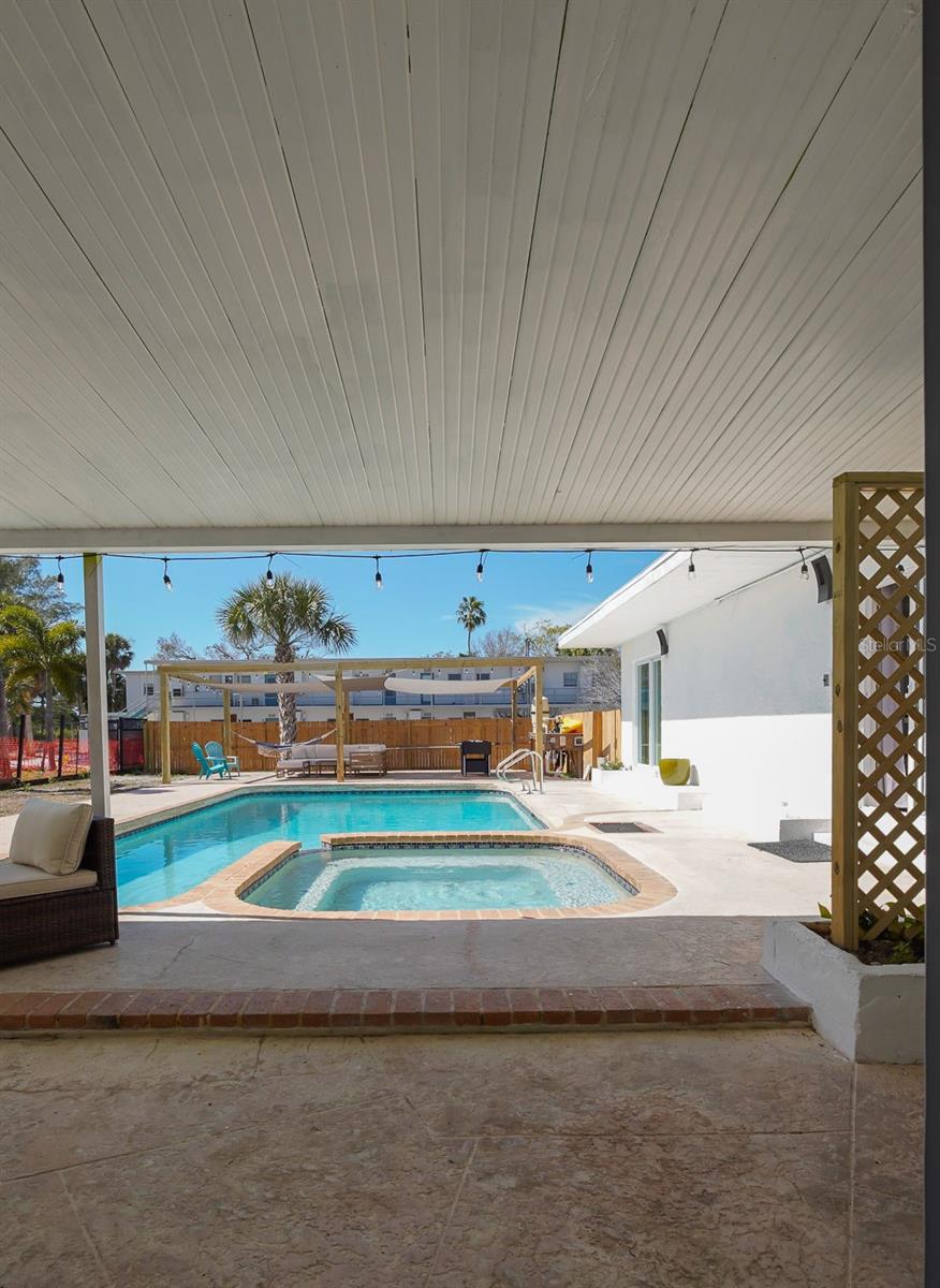 Image 29 of 32 For 4739 Baywood Point Drive S