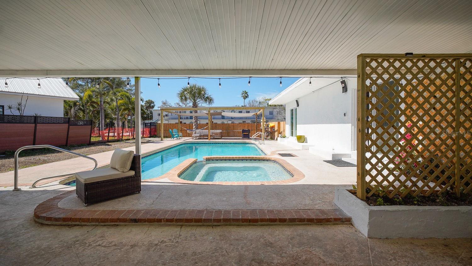 Image 31 of 32 For 4739 Baywood Point Drive S