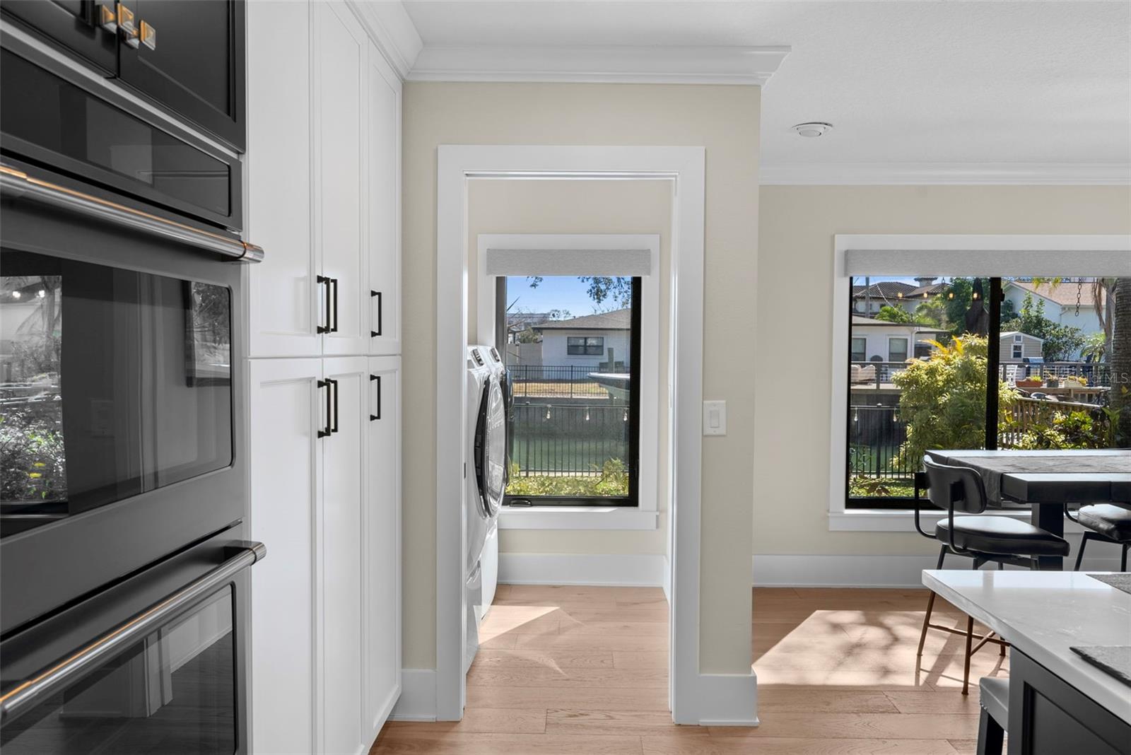 Listing photo id 8 for 4926 Melrose Avenue N