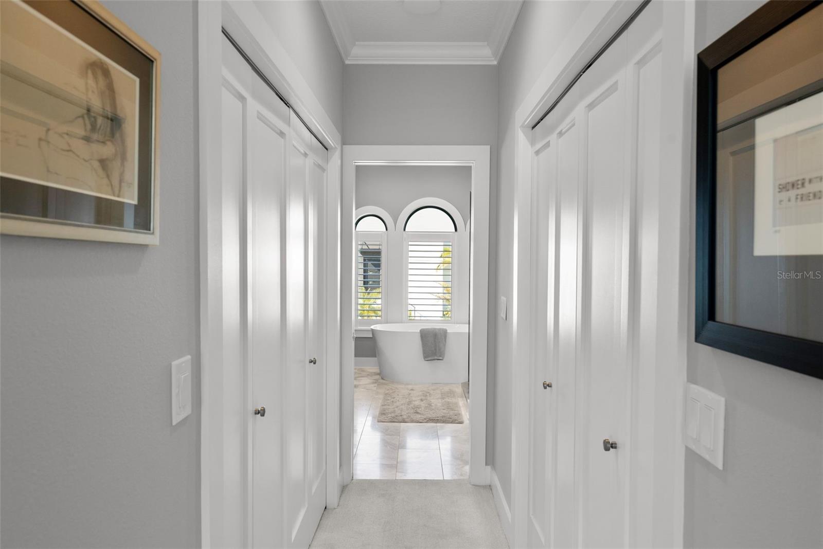 Listing photo id 22 for 4926 Melrose Avenue N