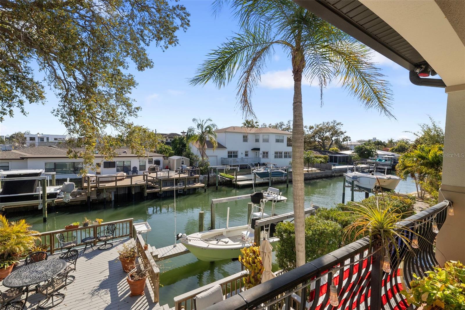 Listing photo id 26 for 4926 Melrose Avenue N