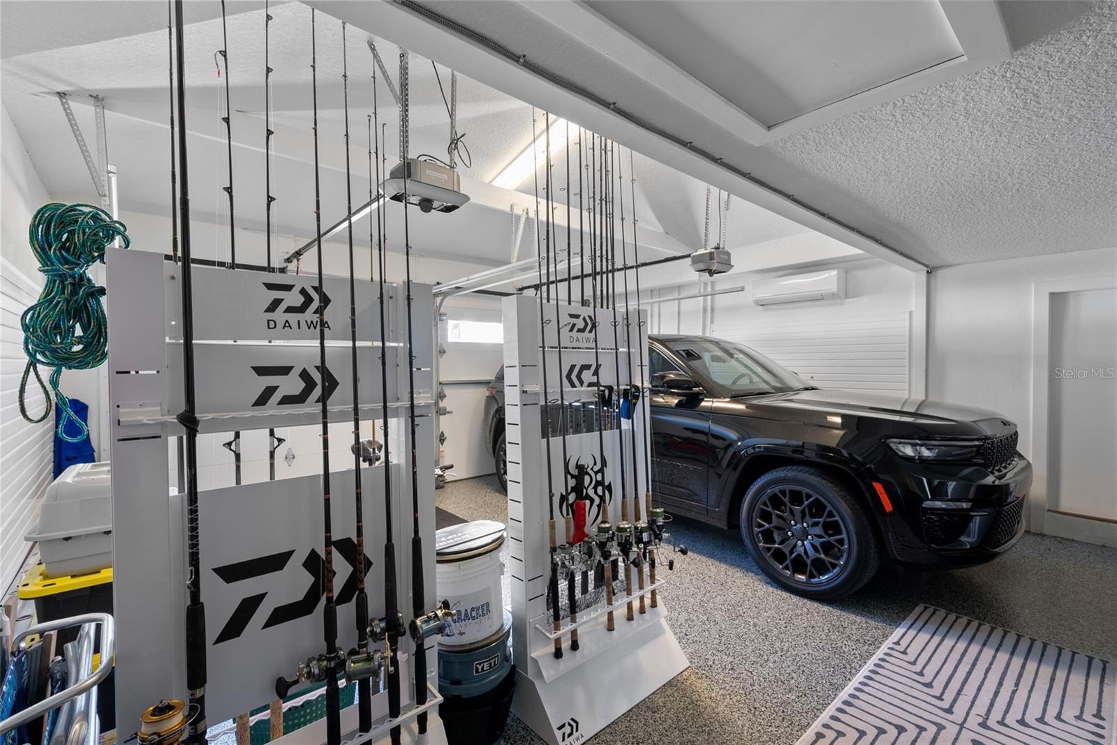 Listing photo id 28 for 4926 Melrose Avenue N