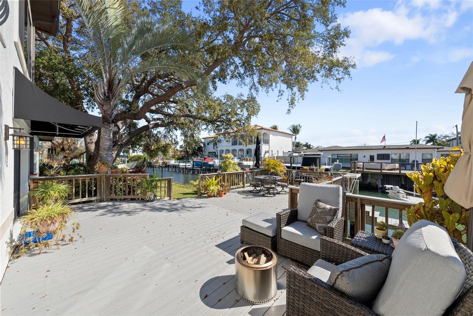 Listing photo id 31 for 4926 Melrose Avenue N