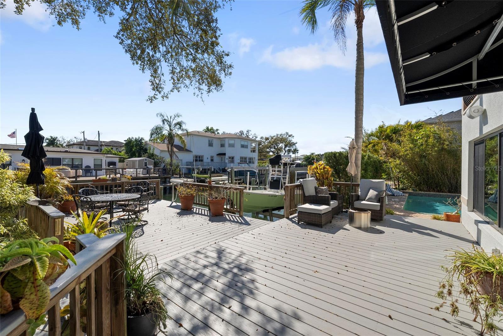 Listing photo id 32 for 4926 Melrose Avenue N