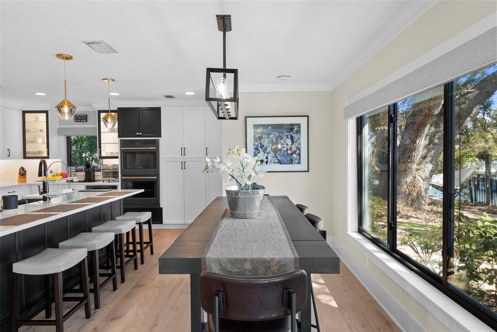 Listing photo id 6 for 4926 Melrose Avenue N