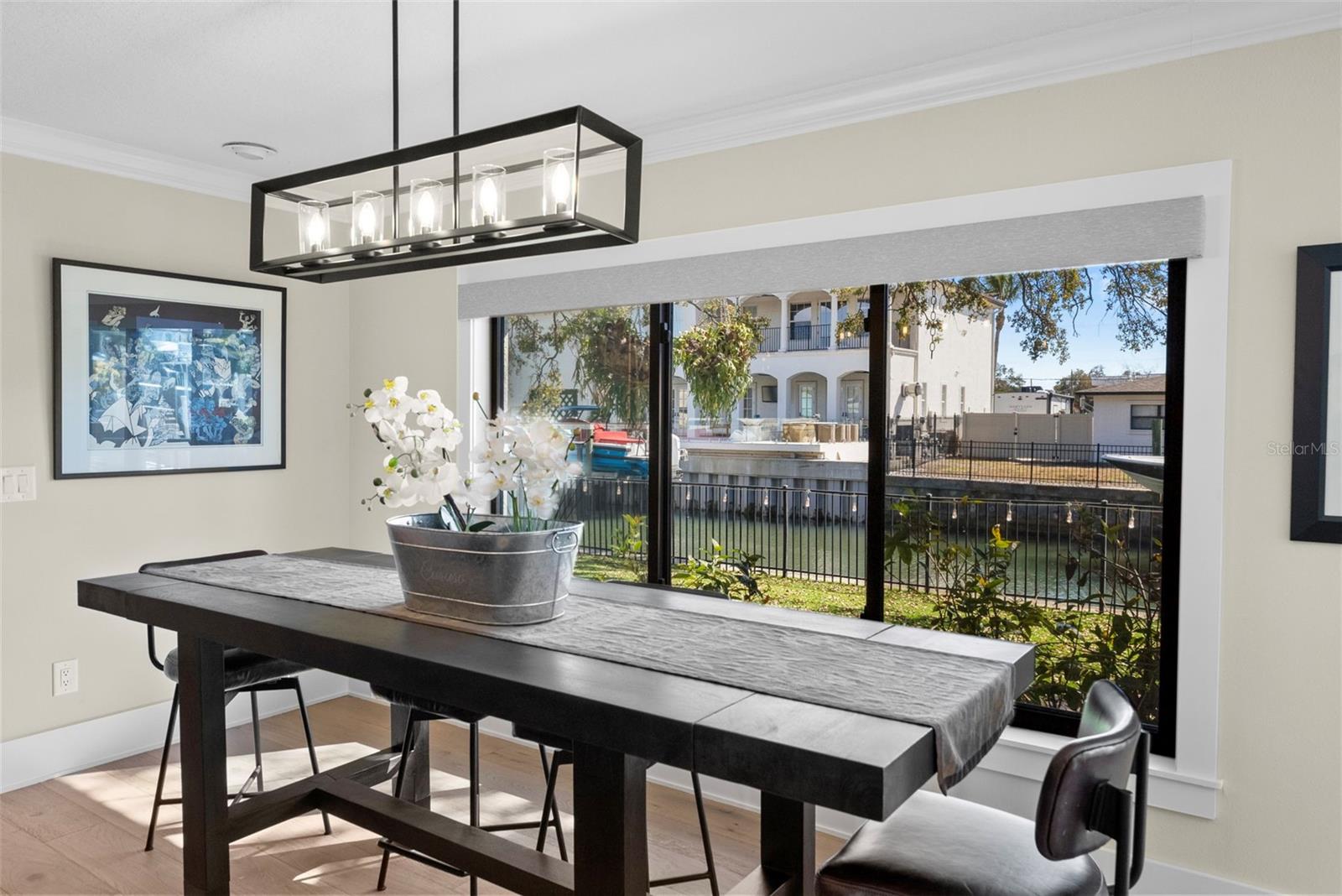 Listing photo id 7 for 4926 Melrose Avenue N