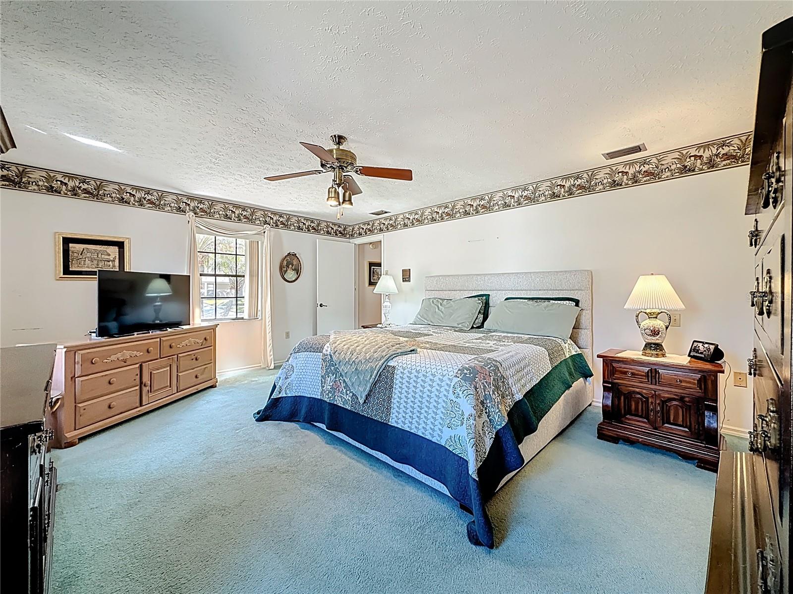 Image 9 of 25 For 452 Summit Chase Drive