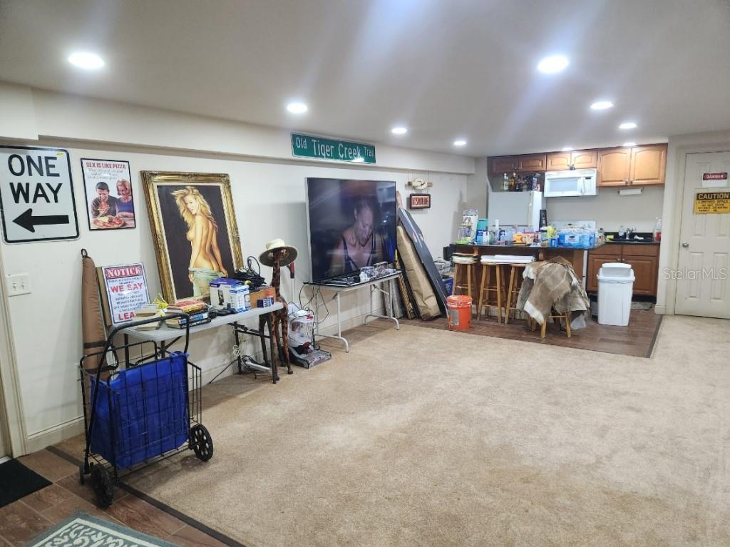 Image 36 of 50 For 9428 Cat Track Trail