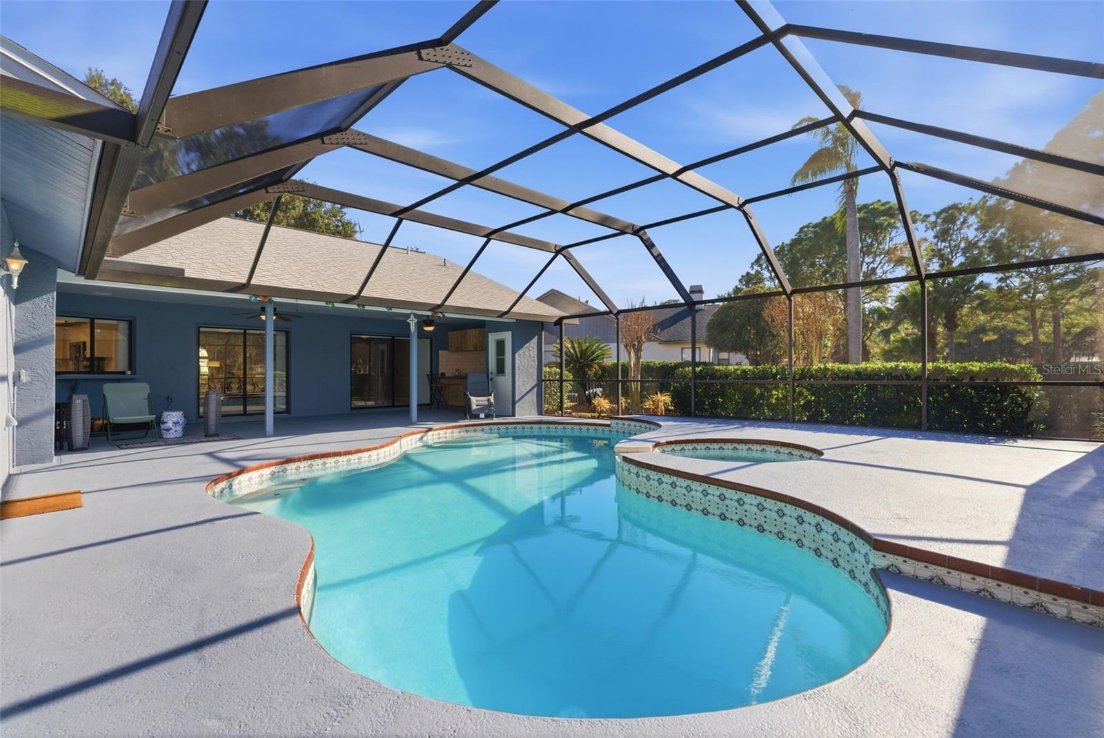 Listing photo id 29 for 3916 Cedar Cay Circle