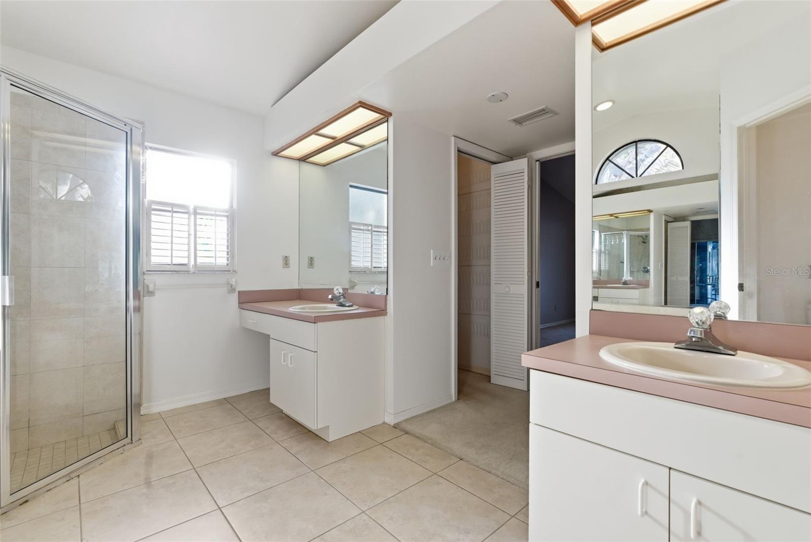 Listing photo id 33 for 3916 Cedar Cay Circle