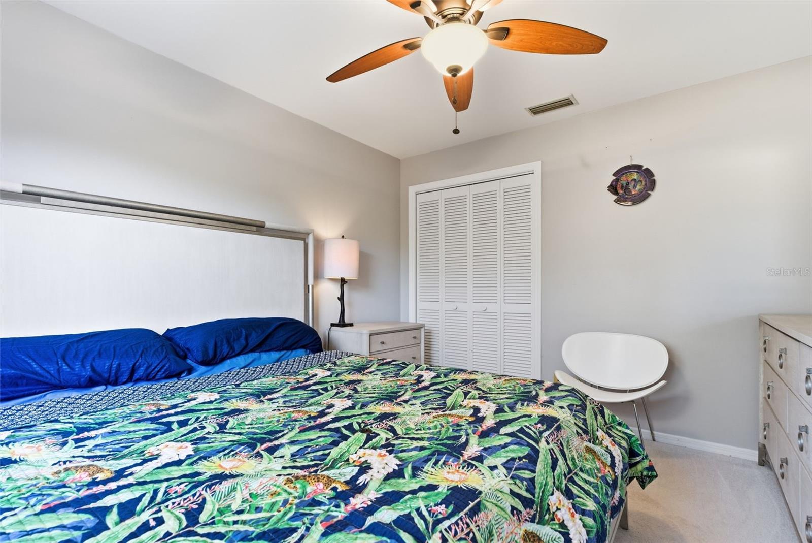 Listing photo id 42 for 3916 Cedar Cay Circle