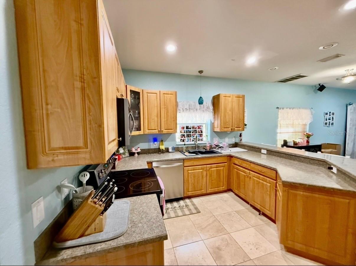 Image 10 of 52 For 1628 Curry Street