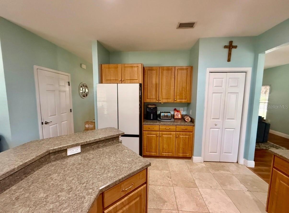 Image 11 of 52 For 1628 Curry Street