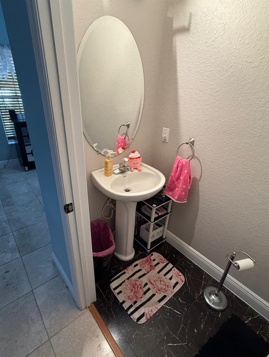 Image 17 of 52 For 1628 Curry Street