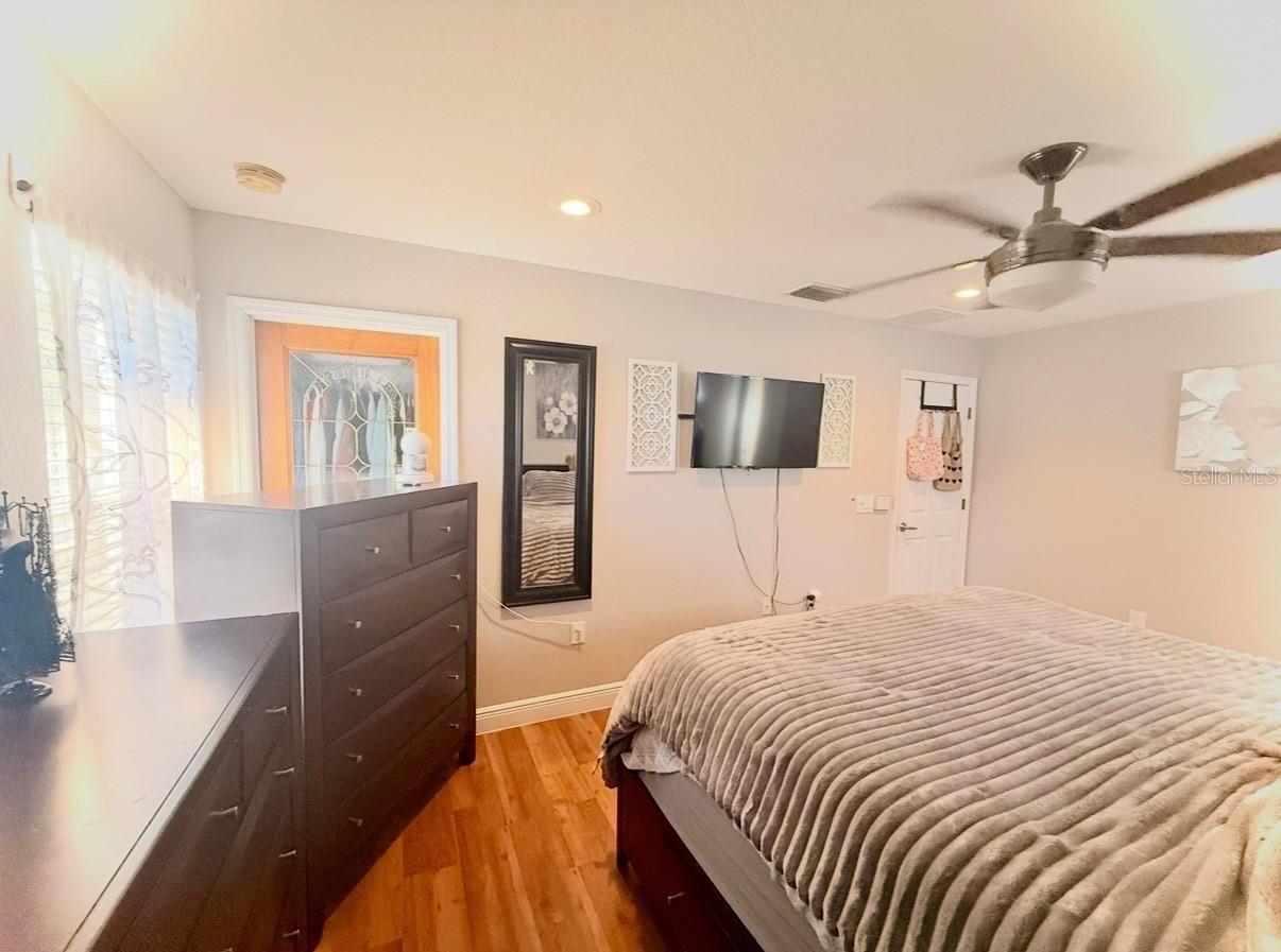 Image 22 of 52 For 1628 Curry Street