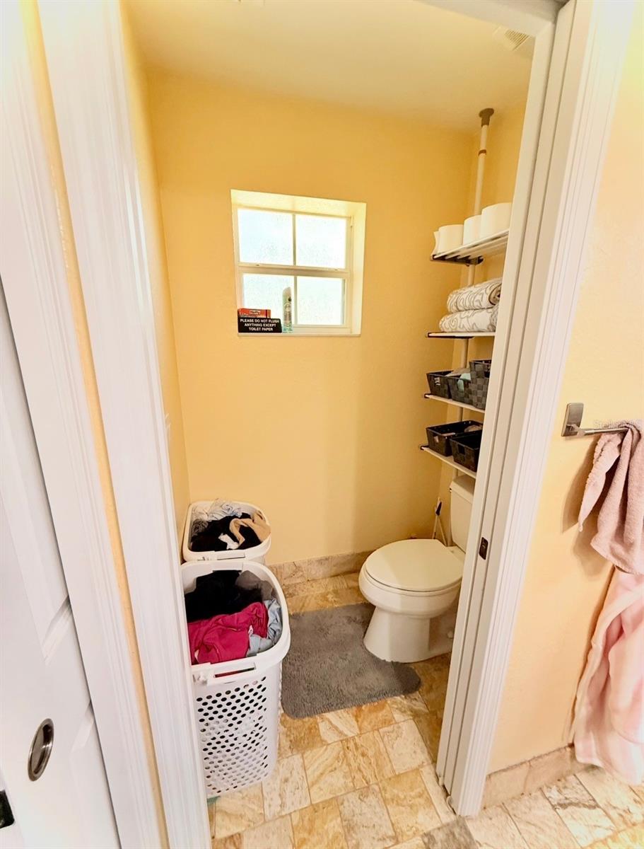 Image 26 of 52 For 1628 Curry Street