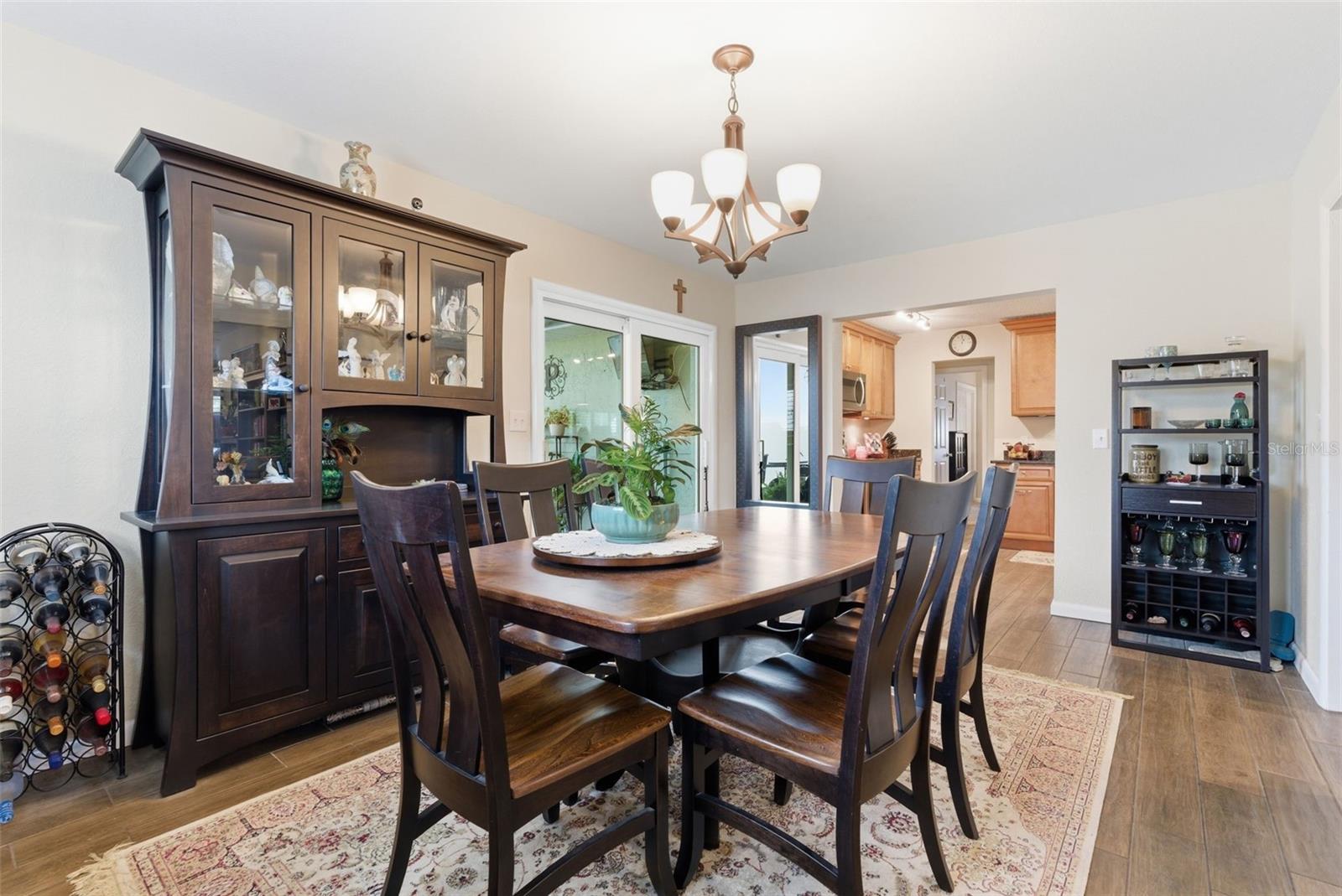 Image 9 of 36 For 3311 Leila Avenue W