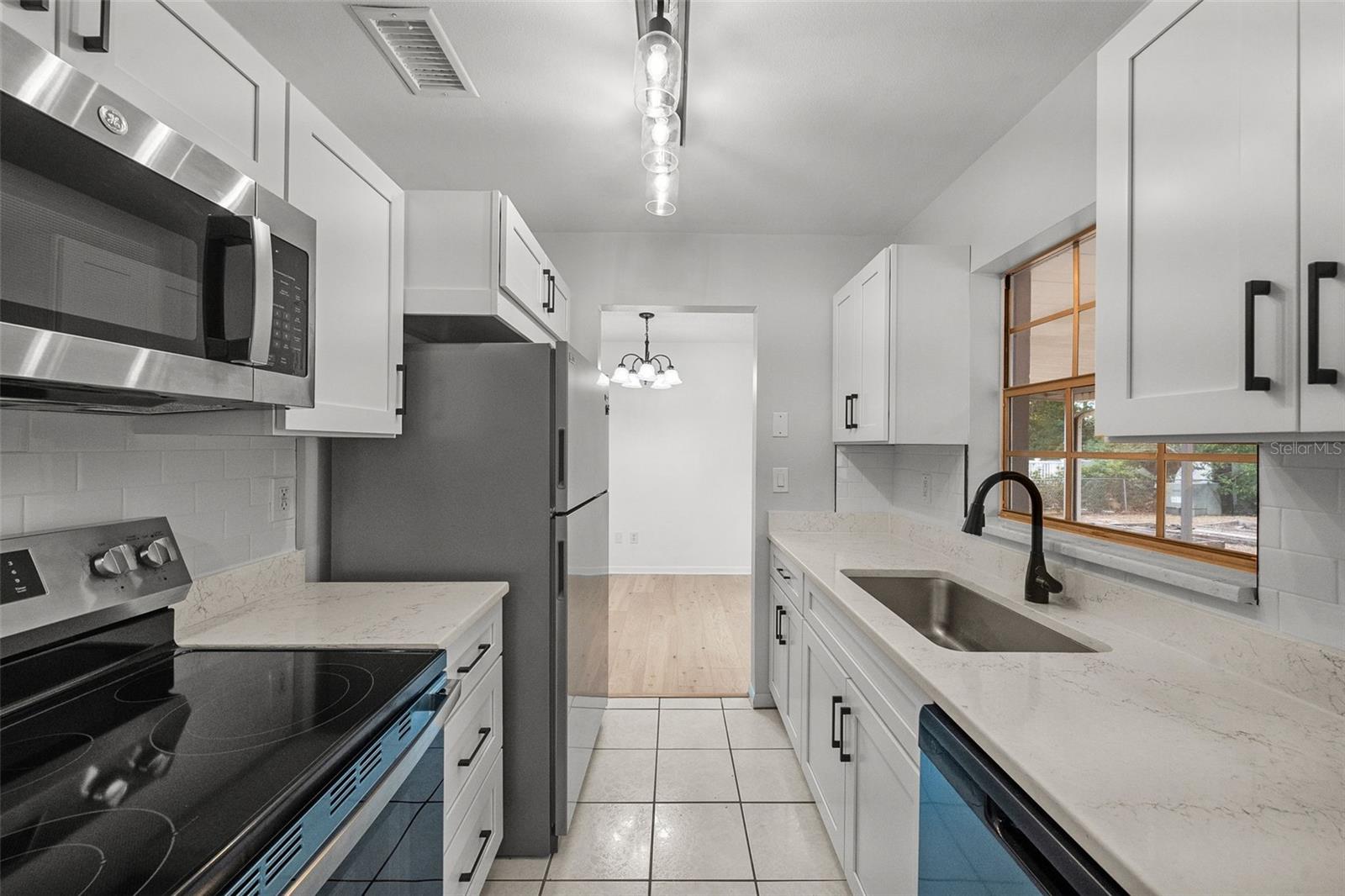 Image 11 of 21 For 4601 Chamber Court