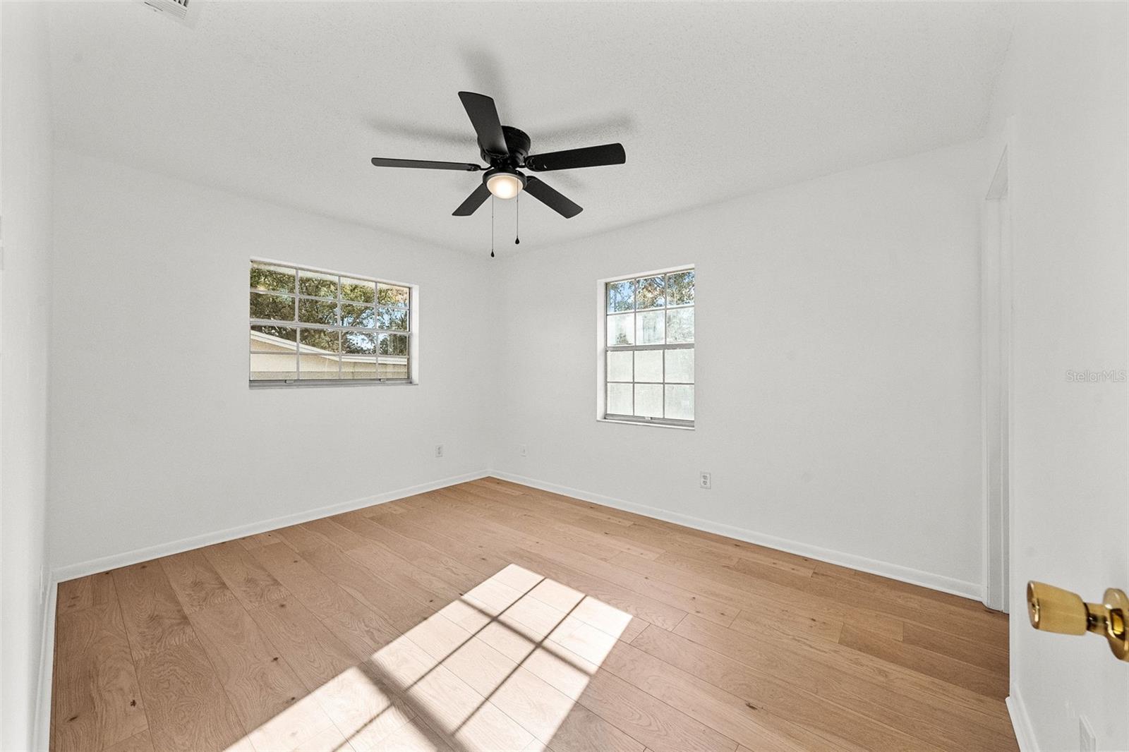 Image 13 of 21 For 4601 Chamber Court