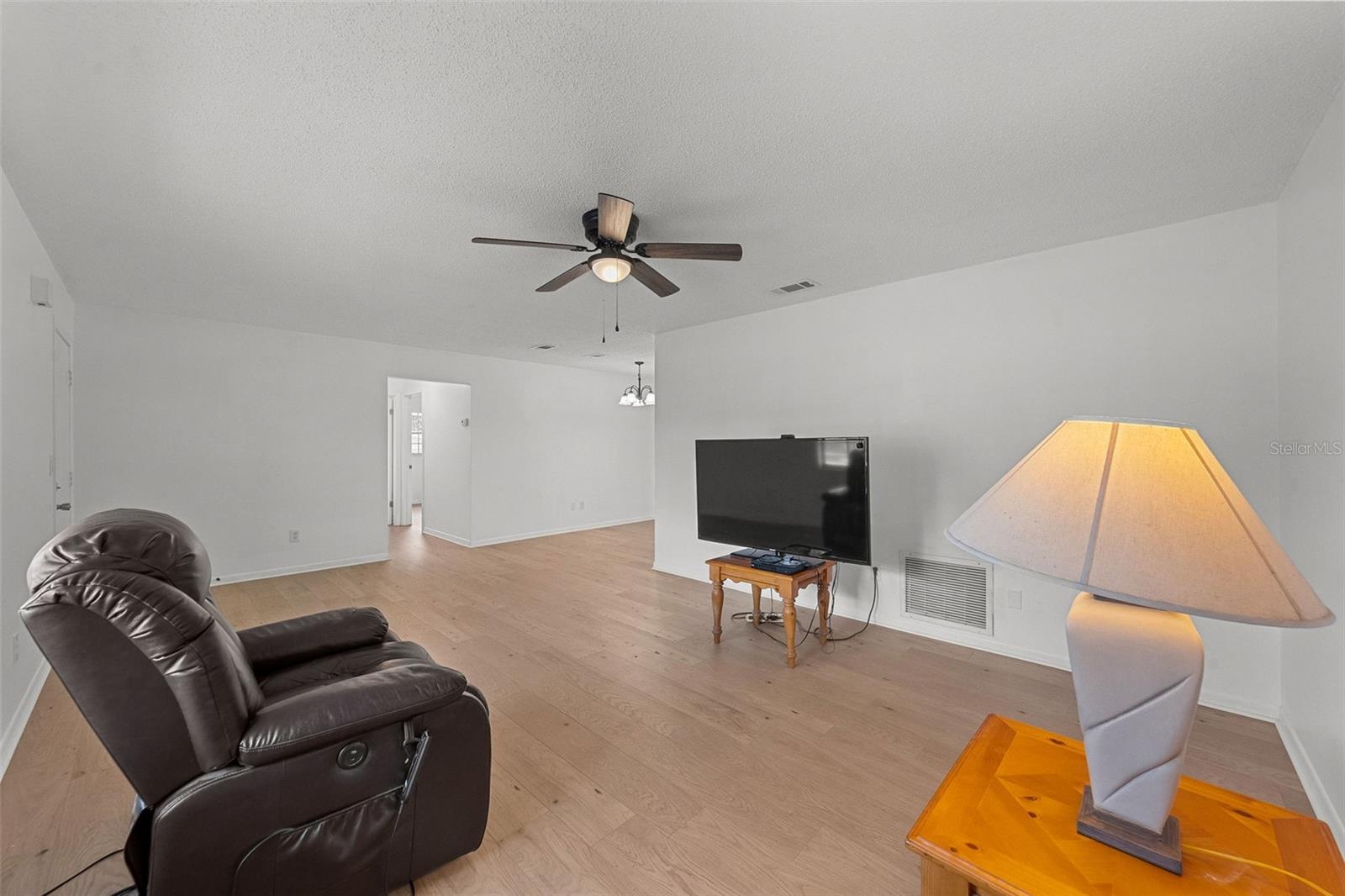 Image 5 of 21 For 4601 Chamber Court