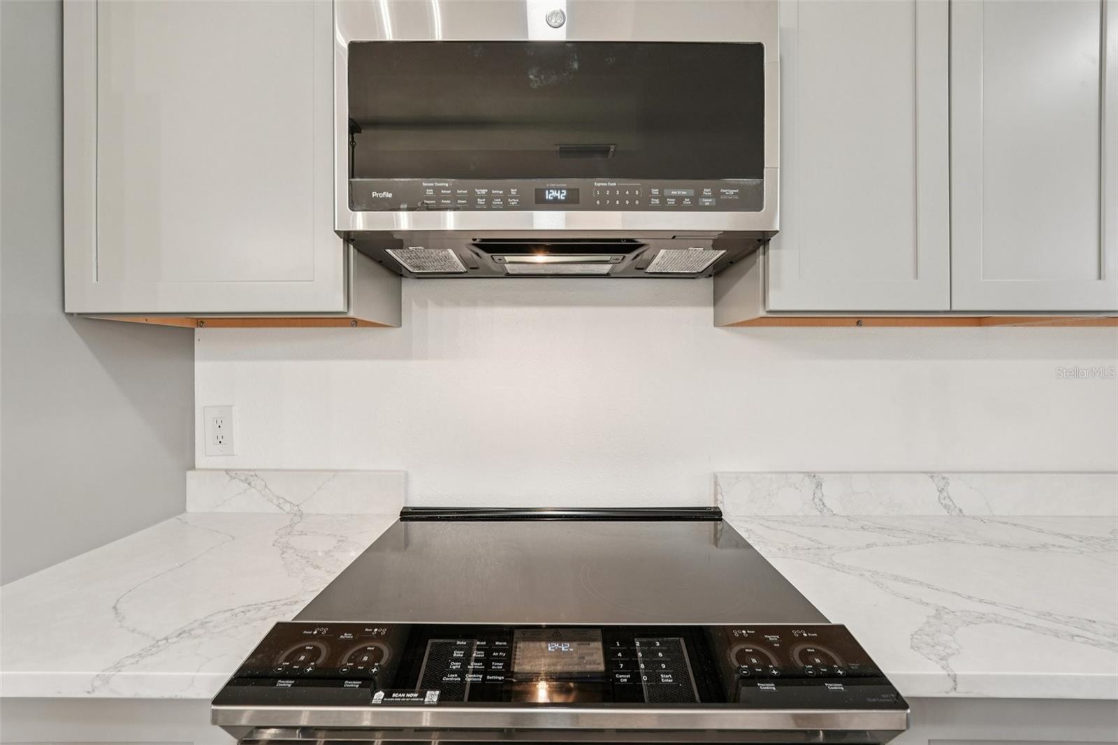 Image 13 of 61 For 342 Shore Drive